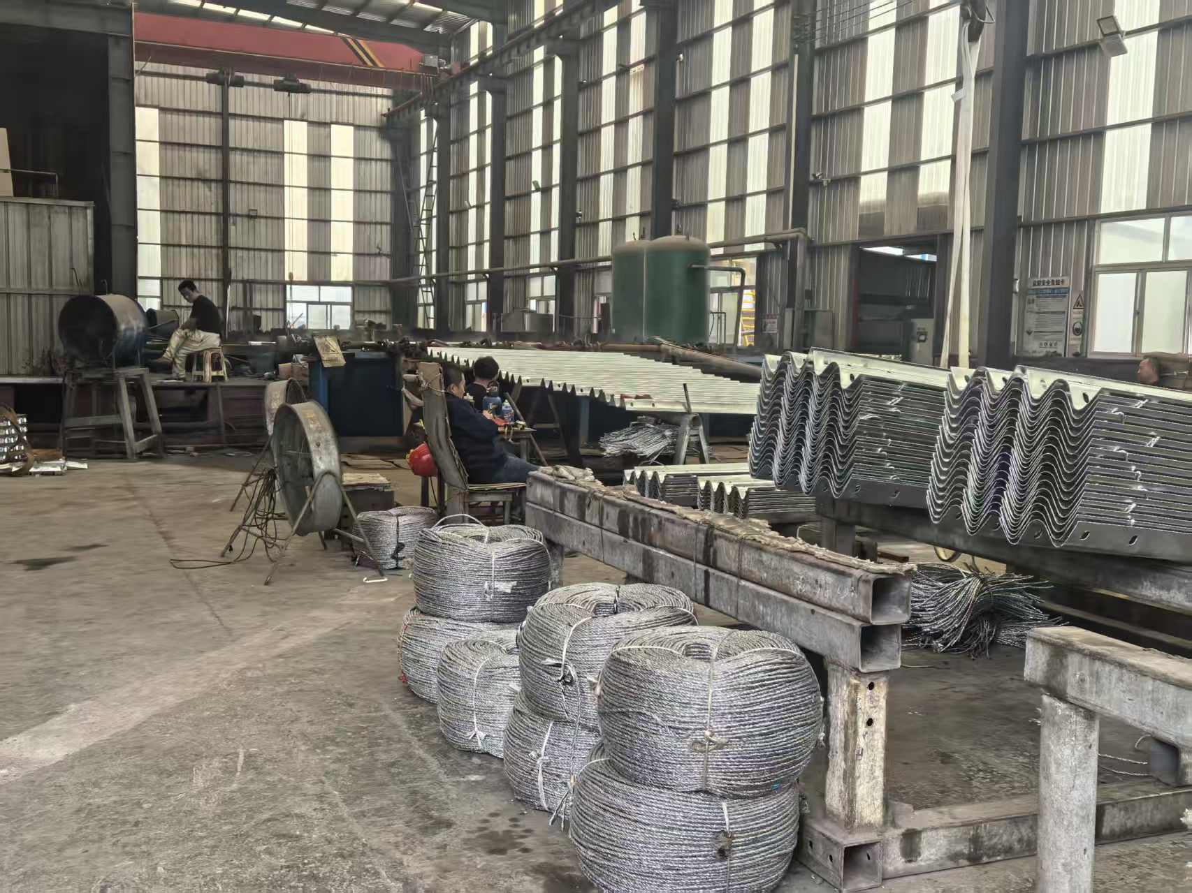 遵义市浸塑波形护栏三波波形护栏 - 一站式服务